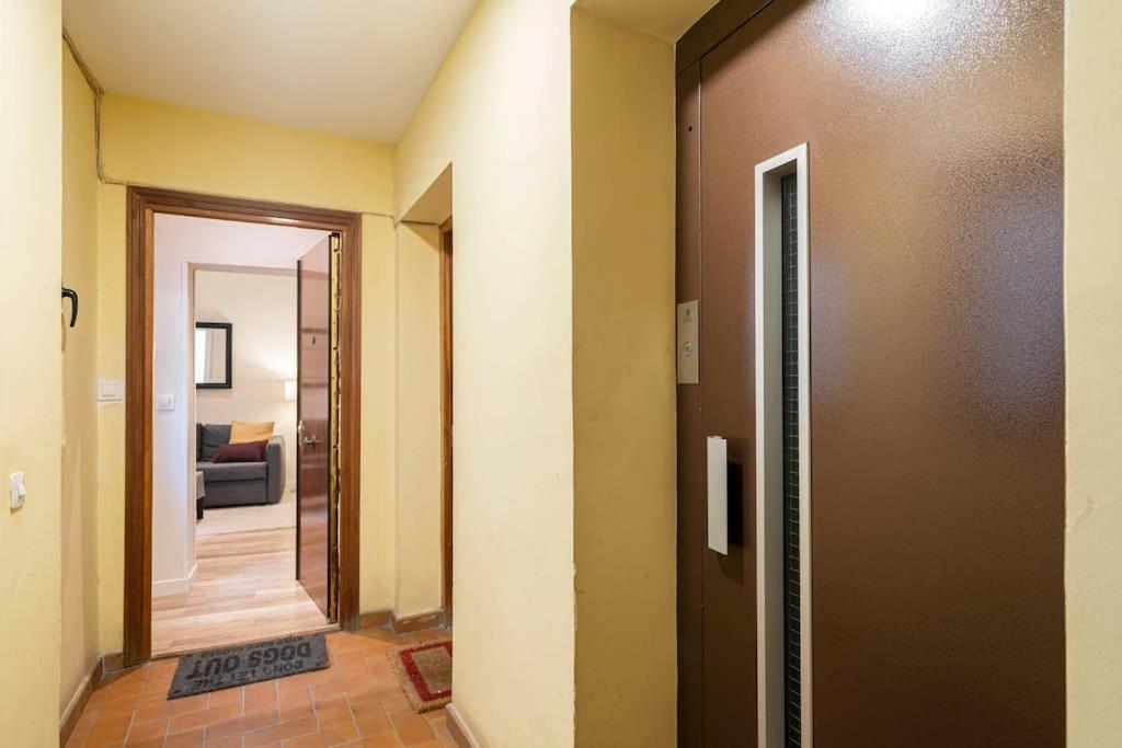 Victor Apartments Prado Мадрид Екстериор снимка