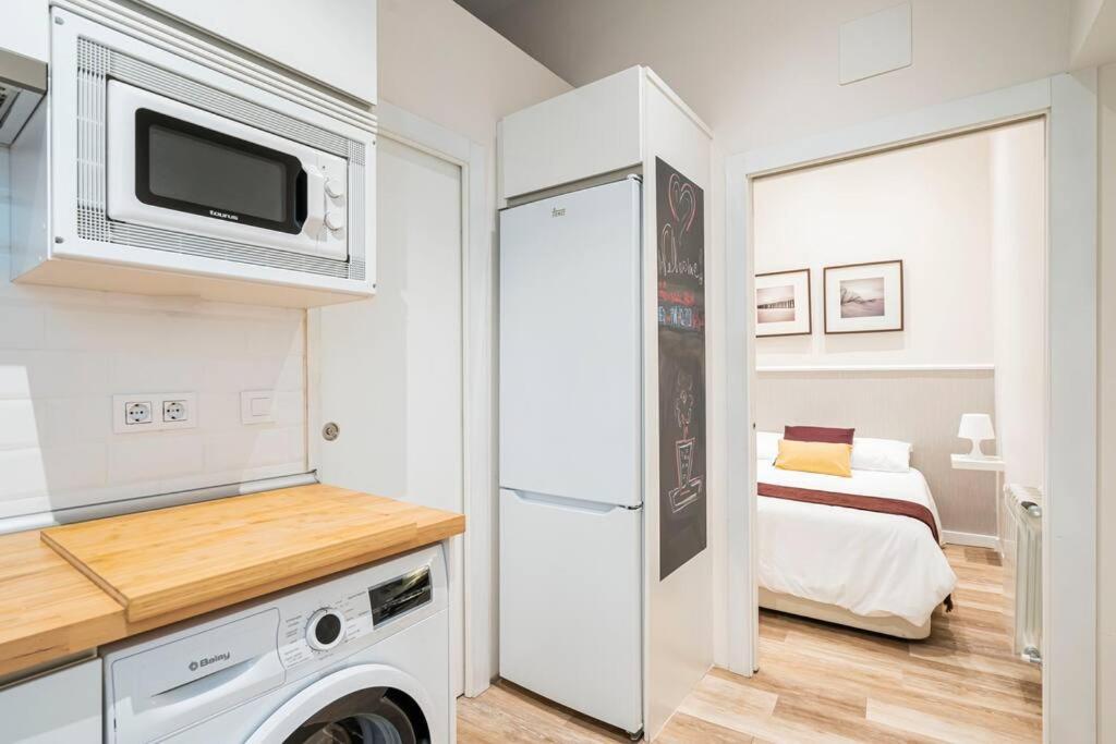 Victor Apartments Prado Мадрид Екстериор снимка