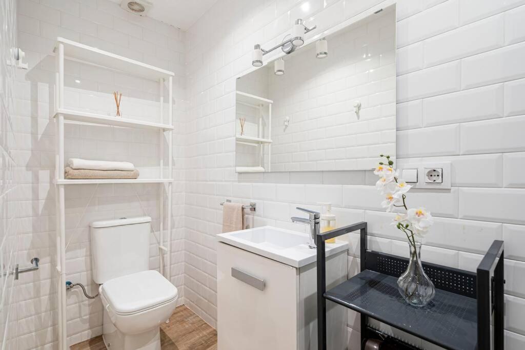 Victor Apartments Prado Мадрид Екстериор снимка